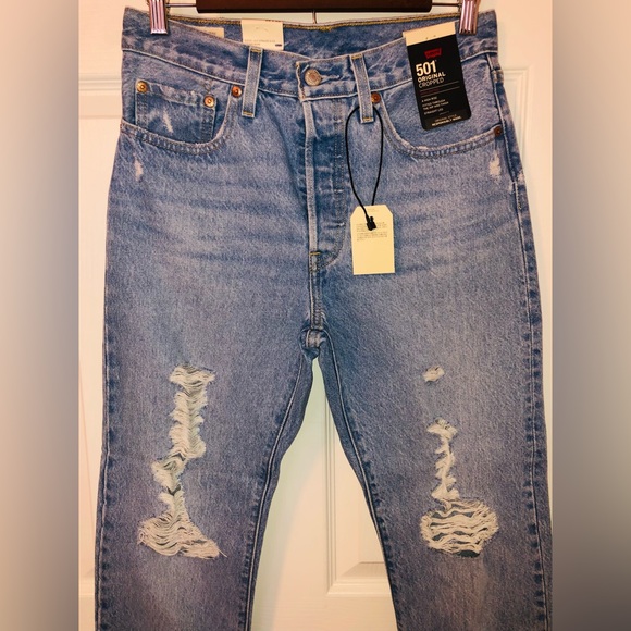 Levi’s 501 Original Cropped (26x28) - Picture 2 of 9